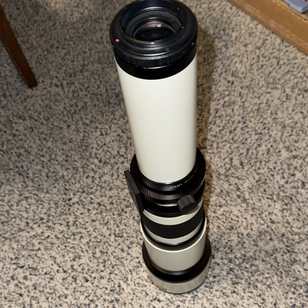 White and Black Telephoto Camera Lens - Picture 7 of 7